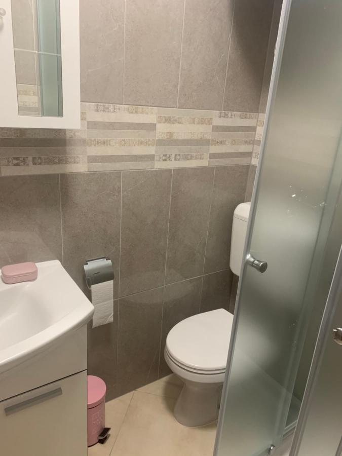 Apartman Edin อูมัค ภายนอก รูปภาพ