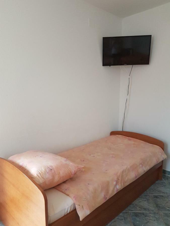 Apartman Edin อูมัค ภายนอก รูปภาพ