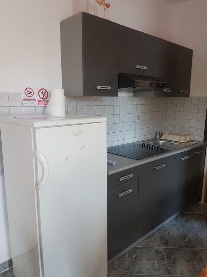 Apartman Edin อูมัค ภายนอก รูปภาพ